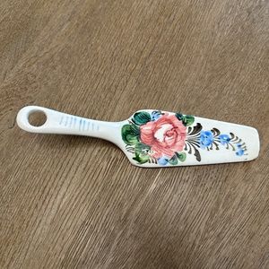 Vintage pie/dessert server, handpainted, from Italy